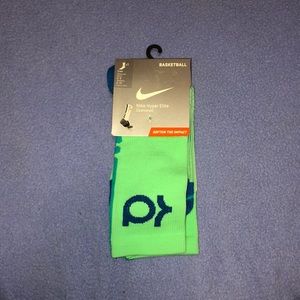 BRAND NEW Men’s Nike hyper elite socks x KD